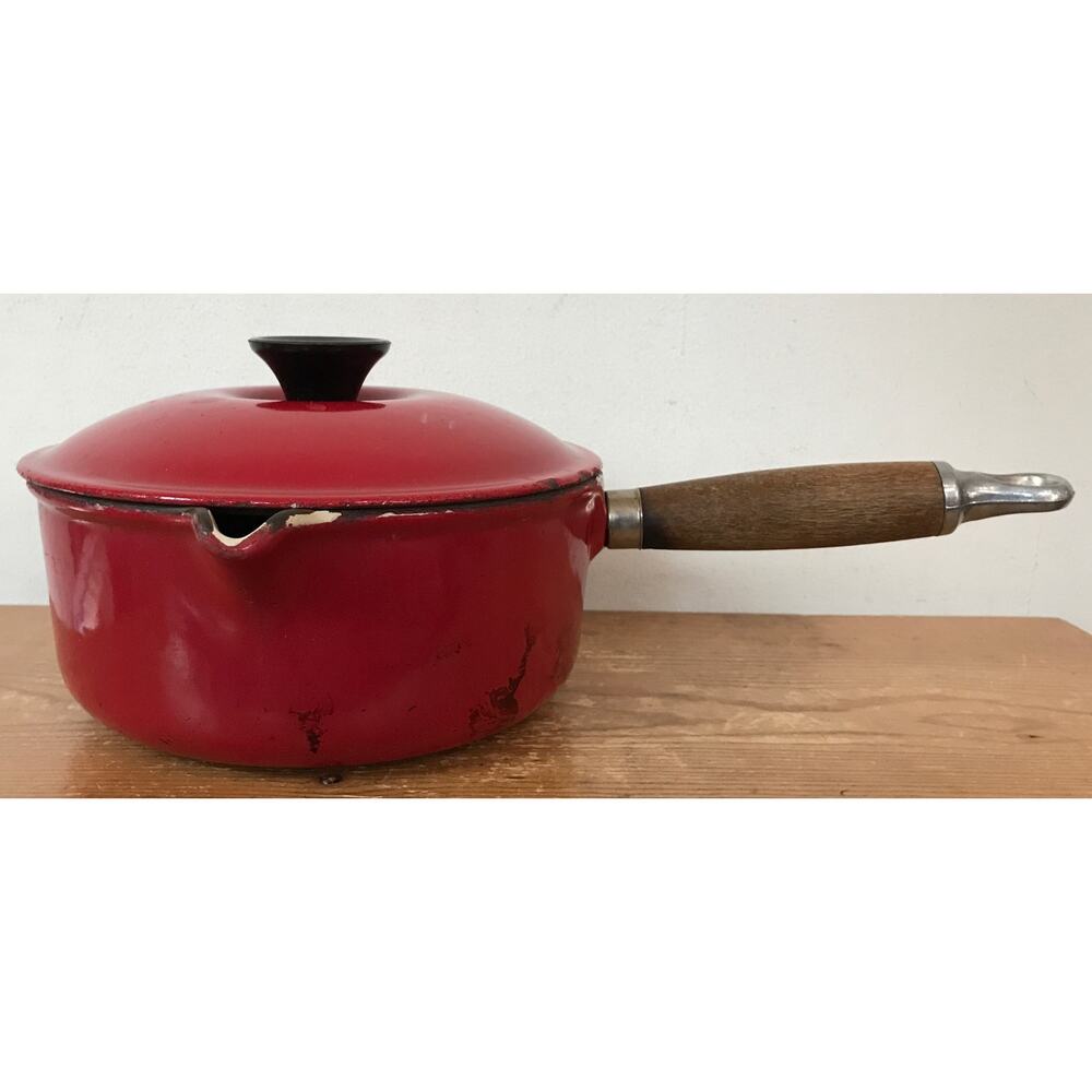 Vtg Le Creuset Cherry Red 18 Enamel Cast Iron Pot Lid 7" Pour Spout Wood Handle